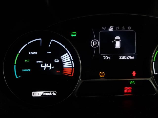 Photo 8 from auction – 2017 KIA SOUL EV with VIN KNDJP3AE1H7022085