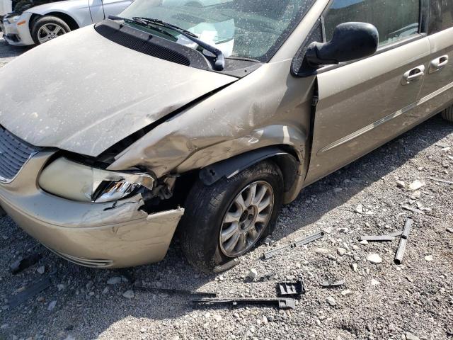 Photo 9 from auction – 2002 CHRYSLER TOWN & COU with VIN 2C8GP74L22R621948