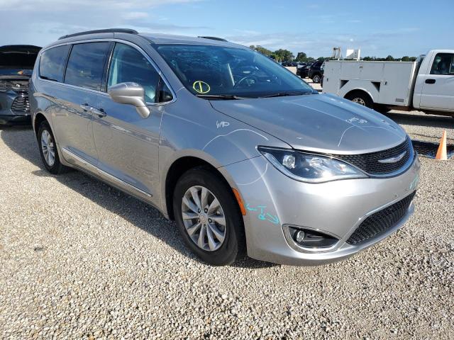 CHRYSLER PACIFICA T 2017 with VIN 2C4RC1BGXHR576100 - Photo from auction