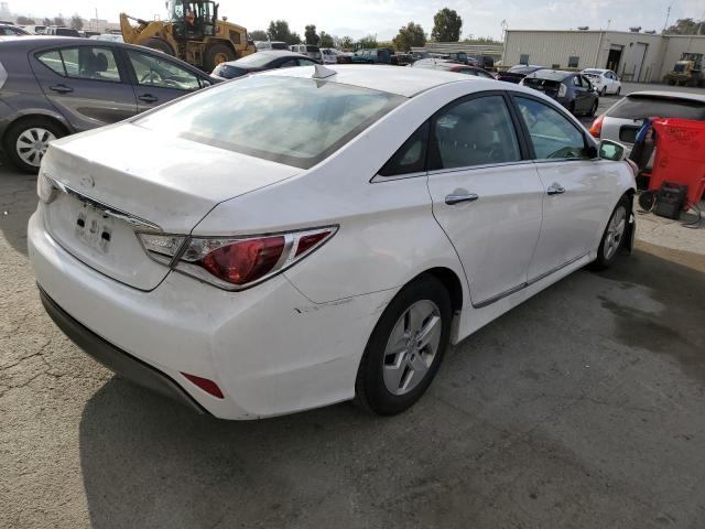 Photo 4 from auction – 2012 HYUNDAI SONATA HYB with VIN KMHEC4A47CA030774