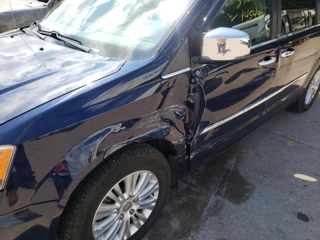Photo 9 from auction – 2012 CHRYSLER TOWN & COU with VIN 2C4RC1CGXCR270439