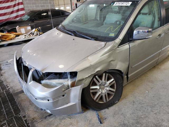 Photo 9 from auction – 2008 CHRYSLER TOWN & COU with VIN 2A8HR64X98R689369