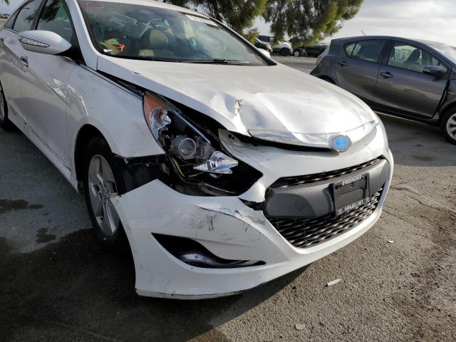 Photo 9 from auction – 2012 HYUNDAI SONATA HYB with VIN KMHEC4A47CA030774