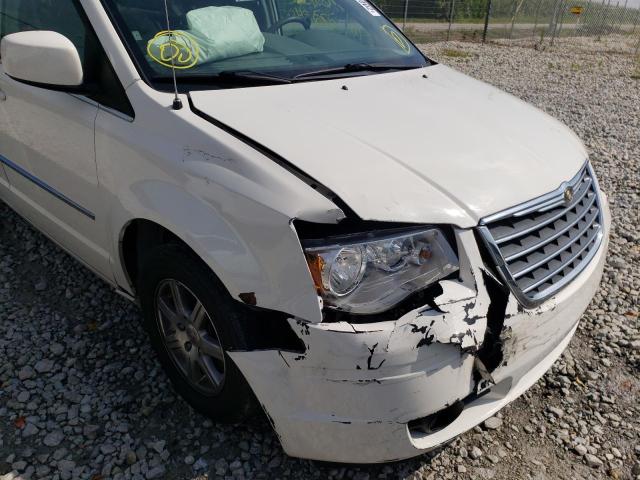 Photo 9 from auction – 2009 CHRYSLER TOWN & COU with VIN 2A8HR54199R680016