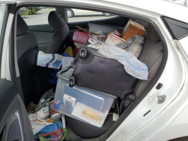 Photo 6 from auction – 2016 HYUNDAI ELANTRA SE with VIN 5NPDH4AE2GH770872