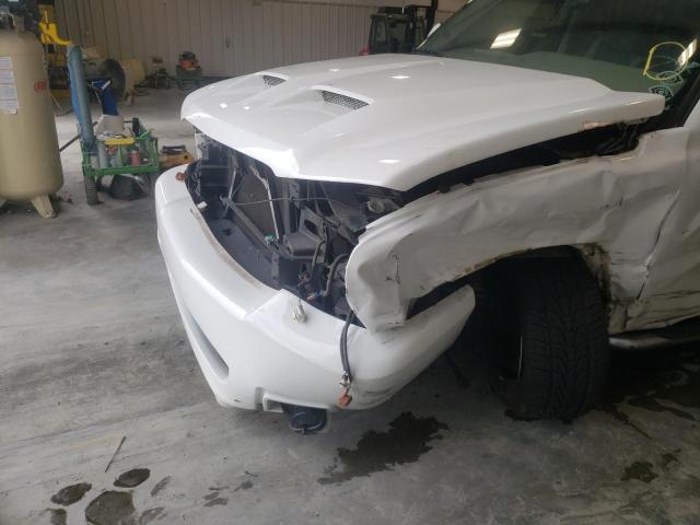 Photo 9 from auction – 2003 CHEVROLET AVALANCHE with VIN 3GNEC13T33G325810