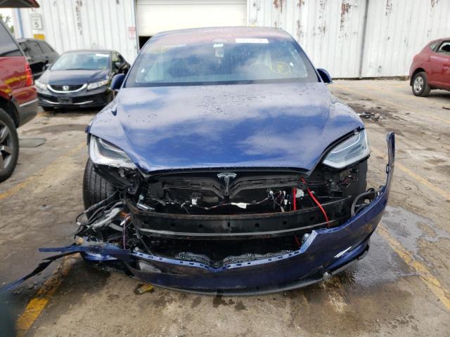 Photo 10 from auction – 2018 TESLA MODEL X with VIN 5YJXCDE2XJF103422