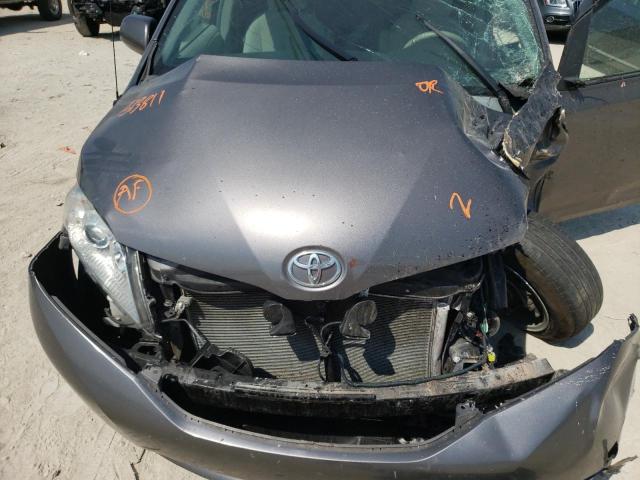 Photo 7 from auction – 2014 TOYOTA SIENNA LE with VIN 5TDKK3DC7ES513811