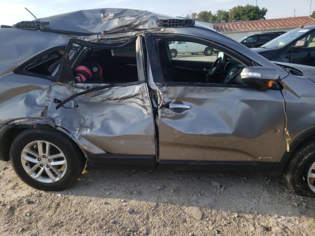 Photo 9 from auction – 2015 KIA SORENTO LX with VIN 5XYKTCA63FG585485