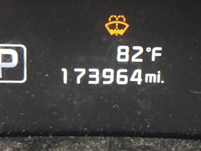 Photo 8 from auction – 2015 KIA K900 with VIN KNALW4D49F6023344