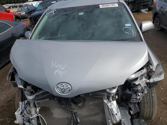 Photo 7 from auction – 2016 TOYOTA SIENNA LE with VIN 5TDKK3DC6GS754200