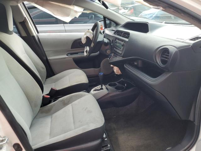 Photo 5 from auction – 2013 TOYOTA PRIUS C with VIN JTDKDTB34D1555362