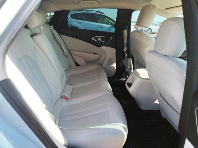 Photo 6 from auction – 2015 CHRYSLER 200 LIMITE with VIN 1C3CCCAB9FN670703