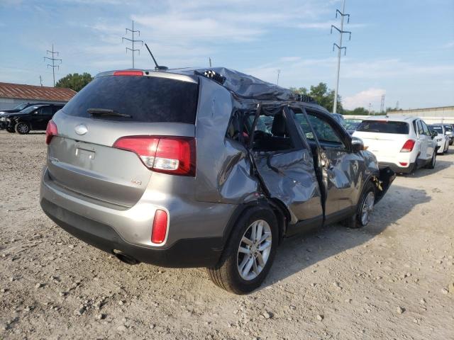 Photo 4 from auction – 2015 KIA SORENTO LX with VIN 5XYKTCA63FG585485