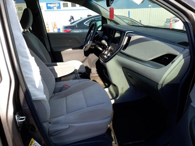 Photo 5 from auction – 2017 TOYOTA SIENNA LE with VIN 5TDKZ3DC7HS828673