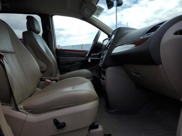 Photo 5 from auction – 2014 CHRYSLER TOWN & COU with VIN 2C4RC1CG7ER285077