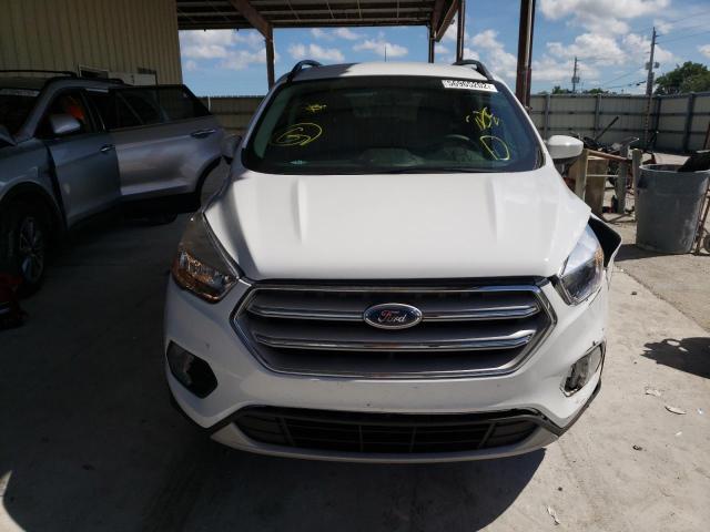Photo 9 from auction – 2018 FORD ESCAPE SE with VIN 1FMCU0GD7JUD55019