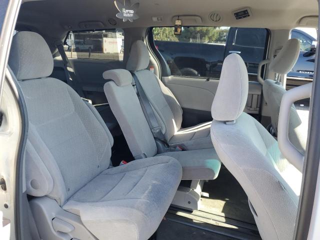 Photo 6 from auction – 2017 TOYOTA SIENNA LE with VIN 5TDKZ3DC9HS876451