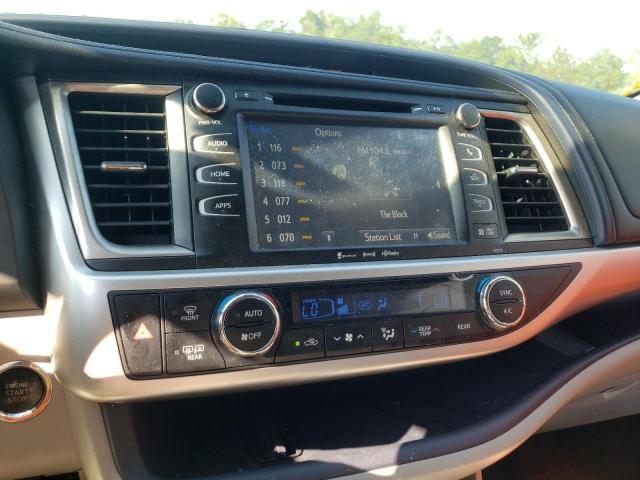 Photo 9 from auction – 2018 TOYOTA HIGHLANDER with VIN 5TDJZRFH3JS818137