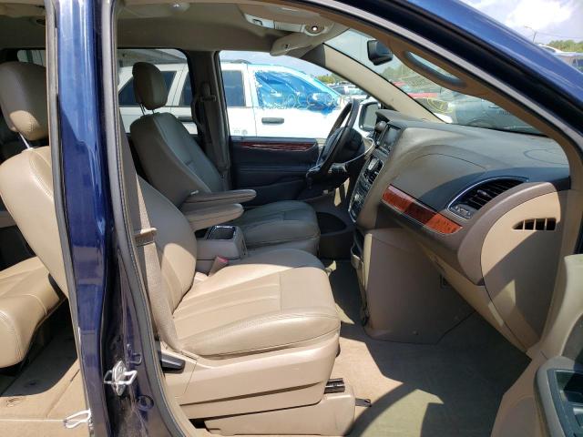 Photo 5 from auction – 2016 CHRYSLER TOWN & COU with VIN 2C4RC1BG3GR245325