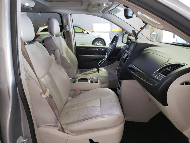 Photo 5 from auction – 2013 CHRYSLER TOWN & COU with VIN 2C4RC1GGXDR713345