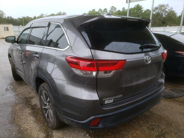 Photo 3 from auction – 2018 TOYOTA HIGHLANDER with VIN 5TDKZRFH2JS264626