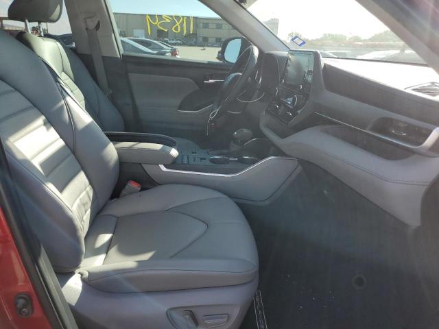 Photo 5 from auction – 2022 TOYOTA HIGHLANDER with VIN 5TDGZRAHXNS540814