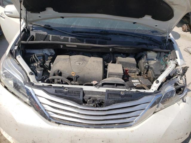 Photo 7 from auction – 2017 TOYOTA SIENNA XLE with VIN 5TDDZ3DCXHS167715