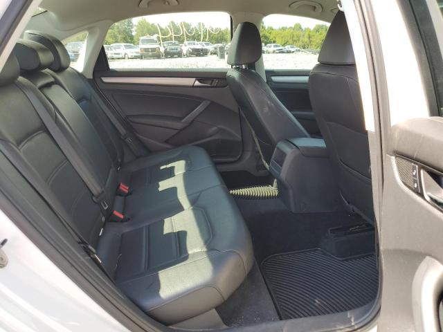 Photo 6 from auction – 2015 VOLKSWAGEN PASSAT S with VIN 1VWAT7A30FC002316