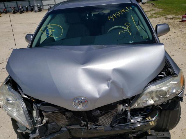 Photo 7 from auction – 2013 TOYOTA SIENNA LE with VIN 5TDKK3DC5DS349649