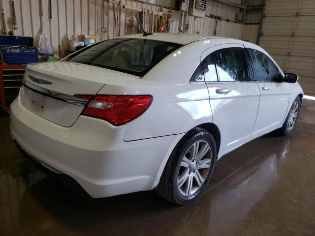 Photo 4 from auction – 2012 CHRYSLER 200 TOURIN with VIN 1C3CCBBG5CN152863