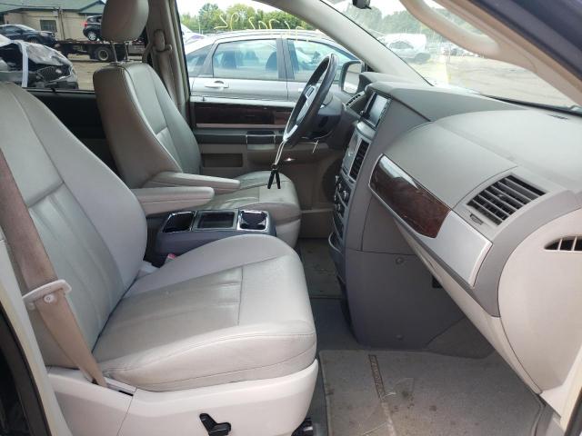 Photo 5 from auction – 2010 CHRYSLER TOWN & COU with VIN 2A4RR5DX8AR148318