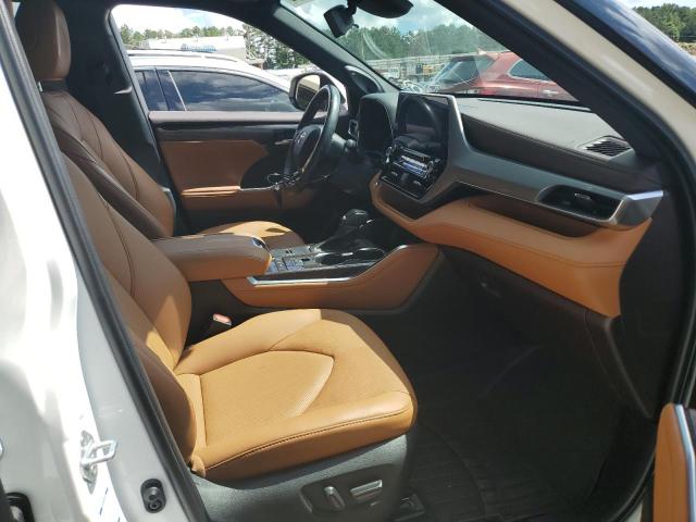 Photo 5 from auction – 2021 TOYOTA HIGHLANDER with VIN 5TDEBRCH8MS054235
