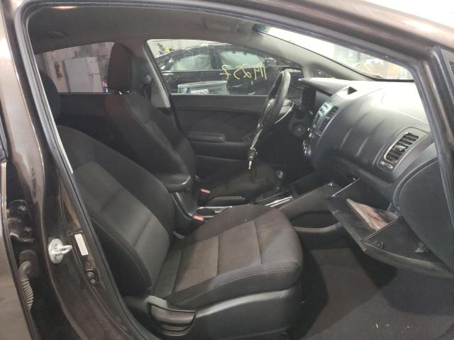 Photo 5 from auction – 2017 KIA FORTE LX with VIN 3KPFK4A70HE103753