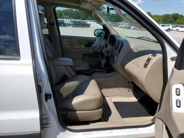 Photo 5 from auction – 2005 FORD ESCAPE XLT with VIN 1FMYU93165KD27669