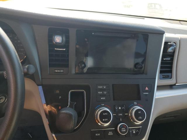 Photo 9 from auction – 2017 TOYOTA SIENNA LE with VIN 5TDKZ3DC9HS876451