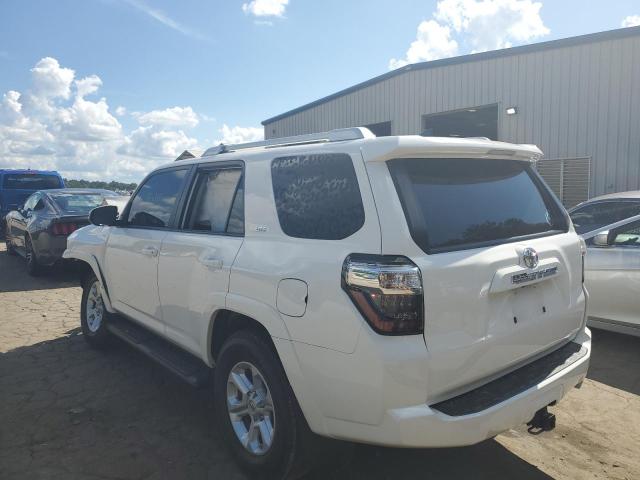 Photo 3 from auction – 2018 TOYOTA 4RUNNER SR with VIN JTEZU5JR5J5171901
