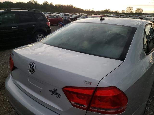 Photo 9 from auction – 2015 VOLKSWAGEN PASSAT S with VIN 1VWAT7A33FC076409