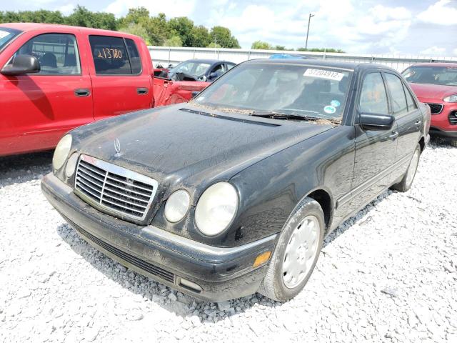 Photo 2 from auction – 1996 MERCEDES-BENZ E 320 with VIN WDBJF55F6TJ016584
