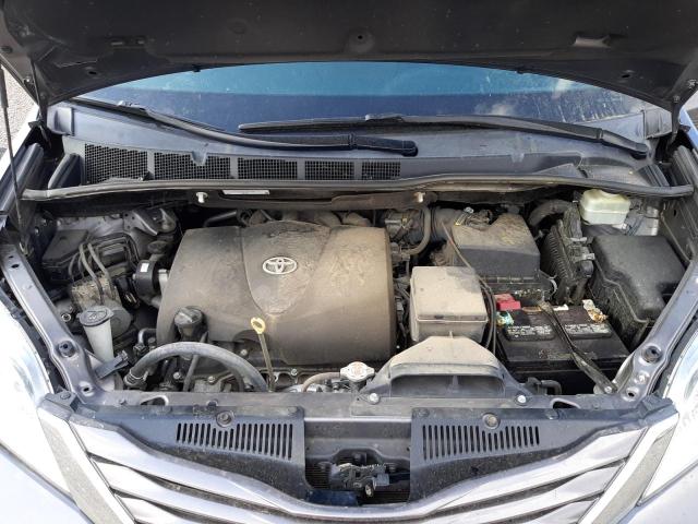Photo 7 from auction – 2017 TOYOTA SIENNA LE with VIN 5TDKZ3DC7HS828673