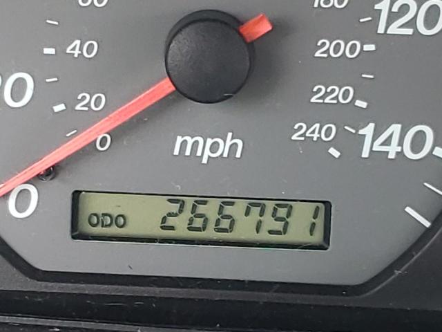 Photo 8 from auction – 2001 MAZDA 626 ES with VIN 1YVGF22C615210620
