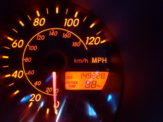 Photo 8 from auction – 2003 TOYOTA COROLLA with VIN 2T1KR32E13C008921