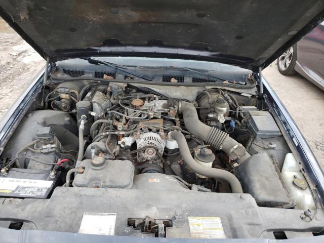 Photo 7 from auction – 2000 MERCURY GRAND MARQ with VIN 2MEFM74W0YX745249