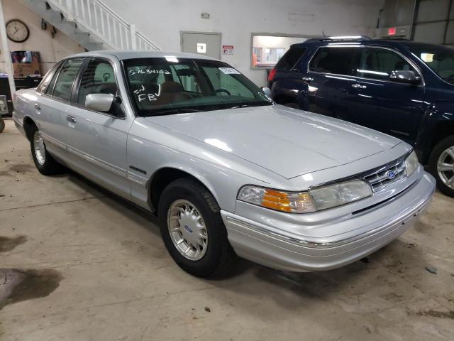 FORD CROWN VICT 1995 with VIN 2FALP74W6SX135722 - Photo from auction