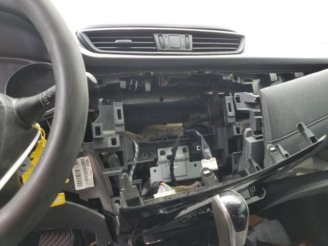 Photo 9 from auction – 2017 NISSAN ROGUE with VIN KNMAT2MV6HP538167