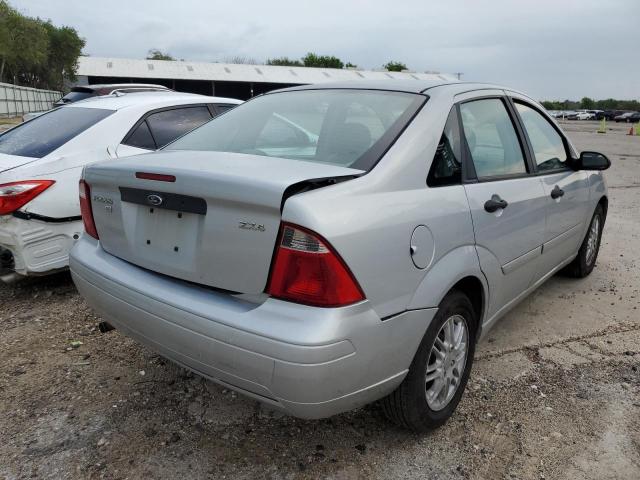 Photo 4 from auction – 2005 FORD FOCUS ZX4 with VIN 1FAFP34N85W228724