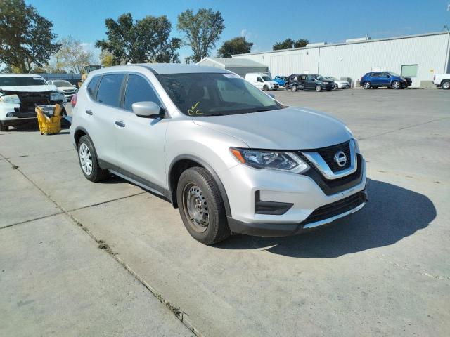 NISSAN ROGUE S 2017 with VIN JN8AT2MTXHW142199 - Photo from auction