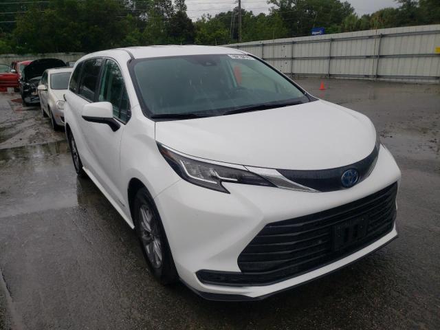 TOYOTA SIENNA LE 2021 with VIN 5TDKRKEC3MS045434 - Photo from auction