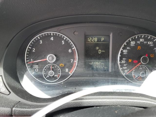 Photo 8 from auction – 2014 VOLKSWAGEN PASSAT S with VIN 1VWAS7A39EC045926