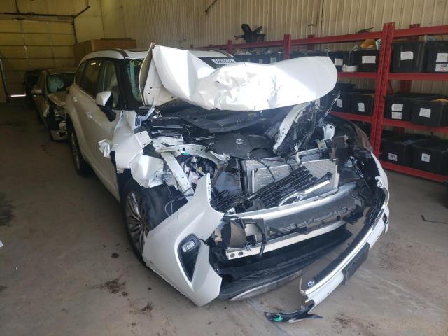 TOYOTA HIGHLANDER 2022 with VIN 5TDFZRBH4NS189845 - Photo from auction